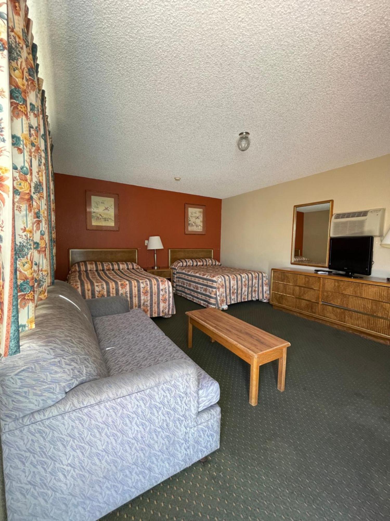 Howard Johnson By Wyndham Ridgecrest, Ca Екстер'єр фото