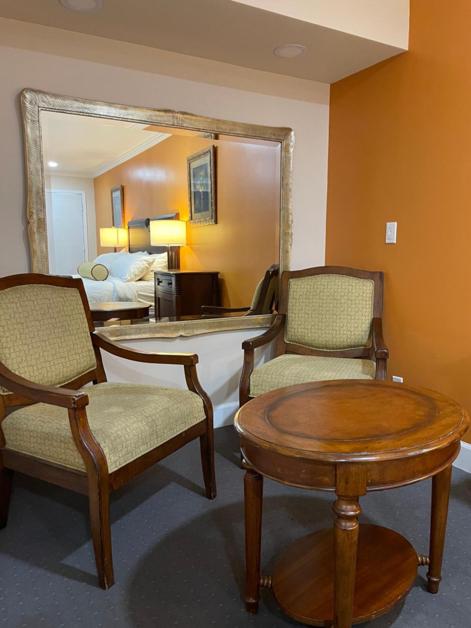Howard Johnson By Wyndham Ridgecrest, Ca Екстер'єр фото