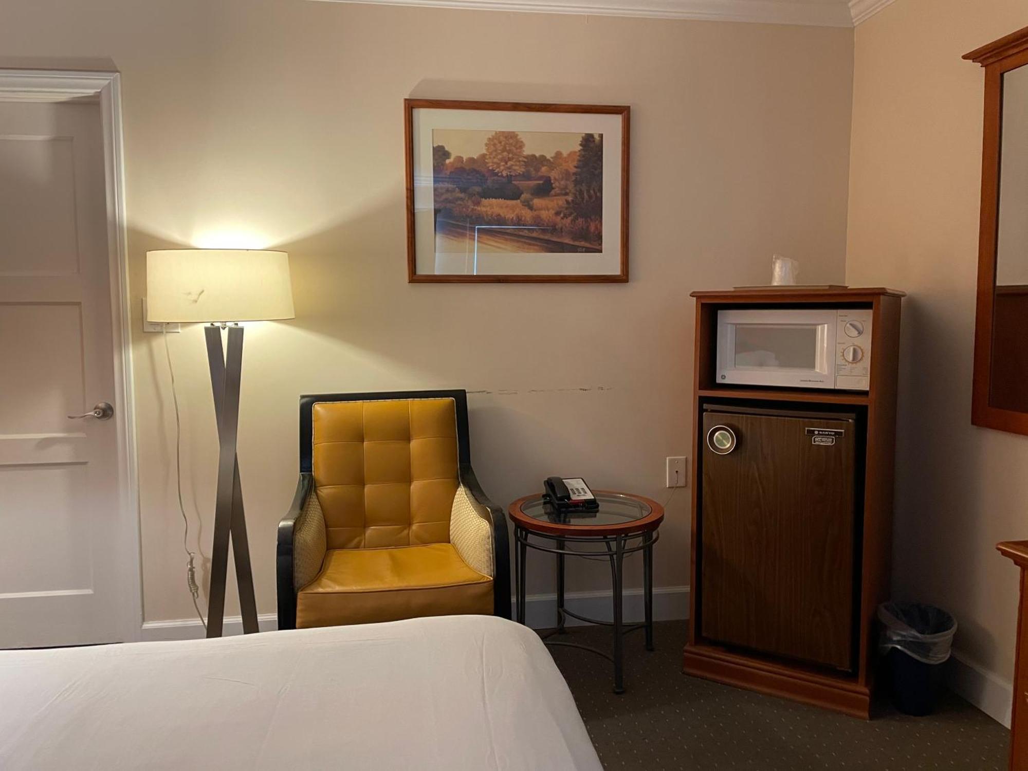 Howard Johnson By Wyndham Ridgecrest, Ca Екстер'єр фото